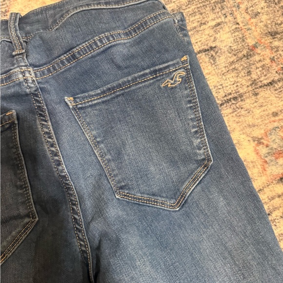 Hollister Women's Ripped Blue Skinny Jeans - Picture 3 of 3